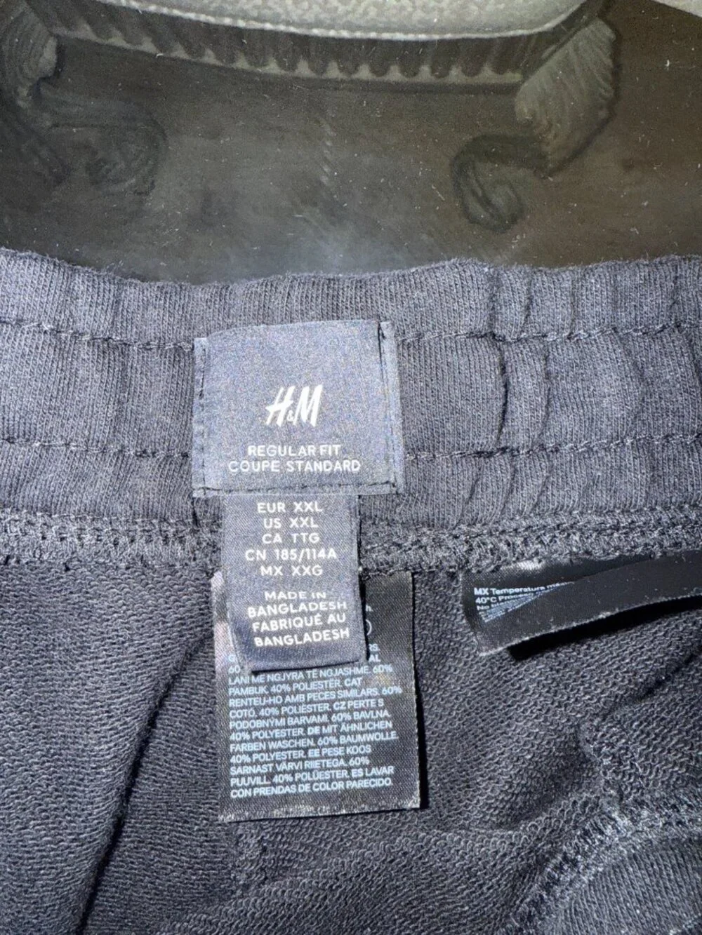 H&M Mens Regular Fit Black Shorts Size XXL Casual Cotton Blend